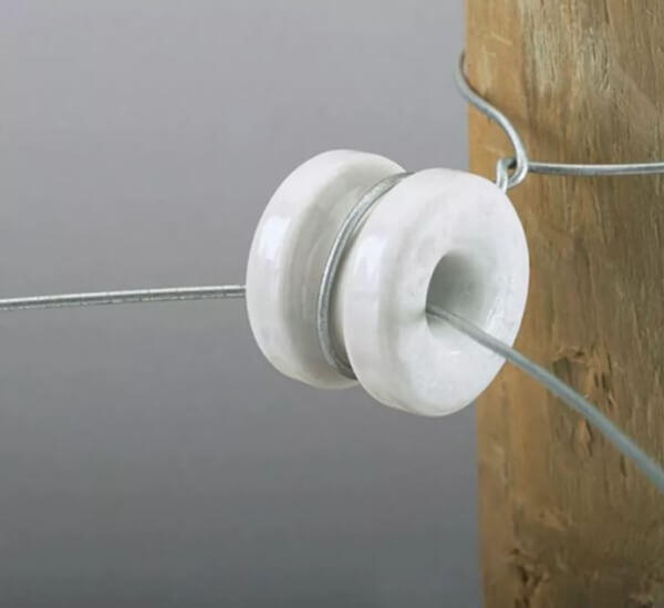 Porcelain Reel Electric Fence Insulators 1 Porcelain Reel Electric Fence Insulators